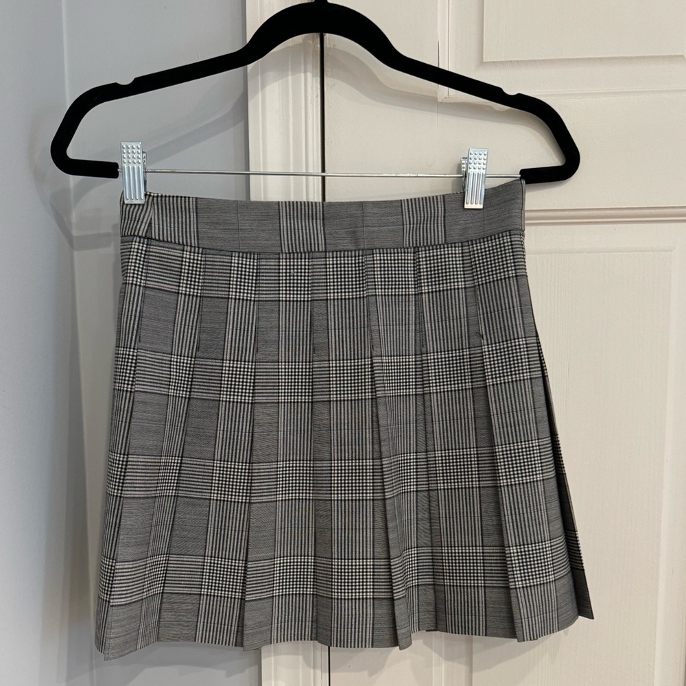 Aritzia Pleated Mini Skirt